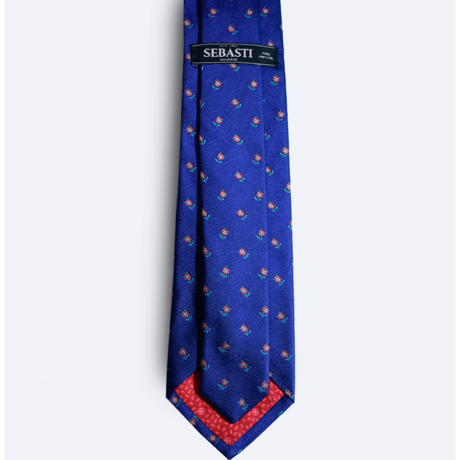 Corbata azul floral, vista trasera