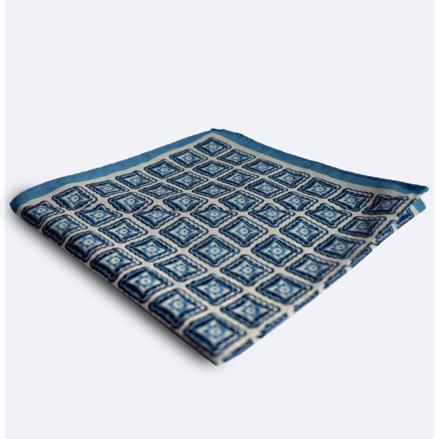 Pañuelo de bolsillo azul claro y blanco a rombos