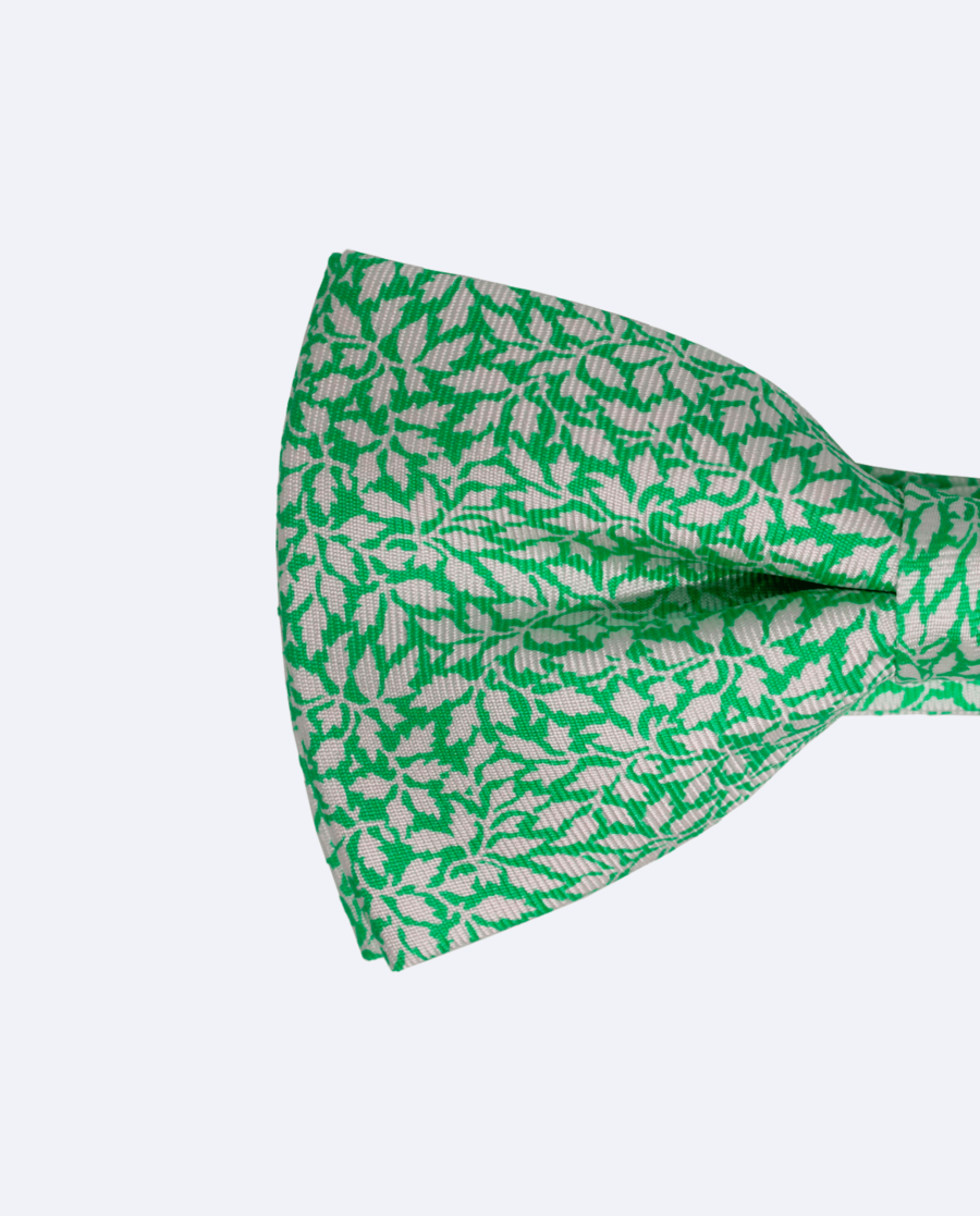 Pajarita de seda verde lima hojas blancas