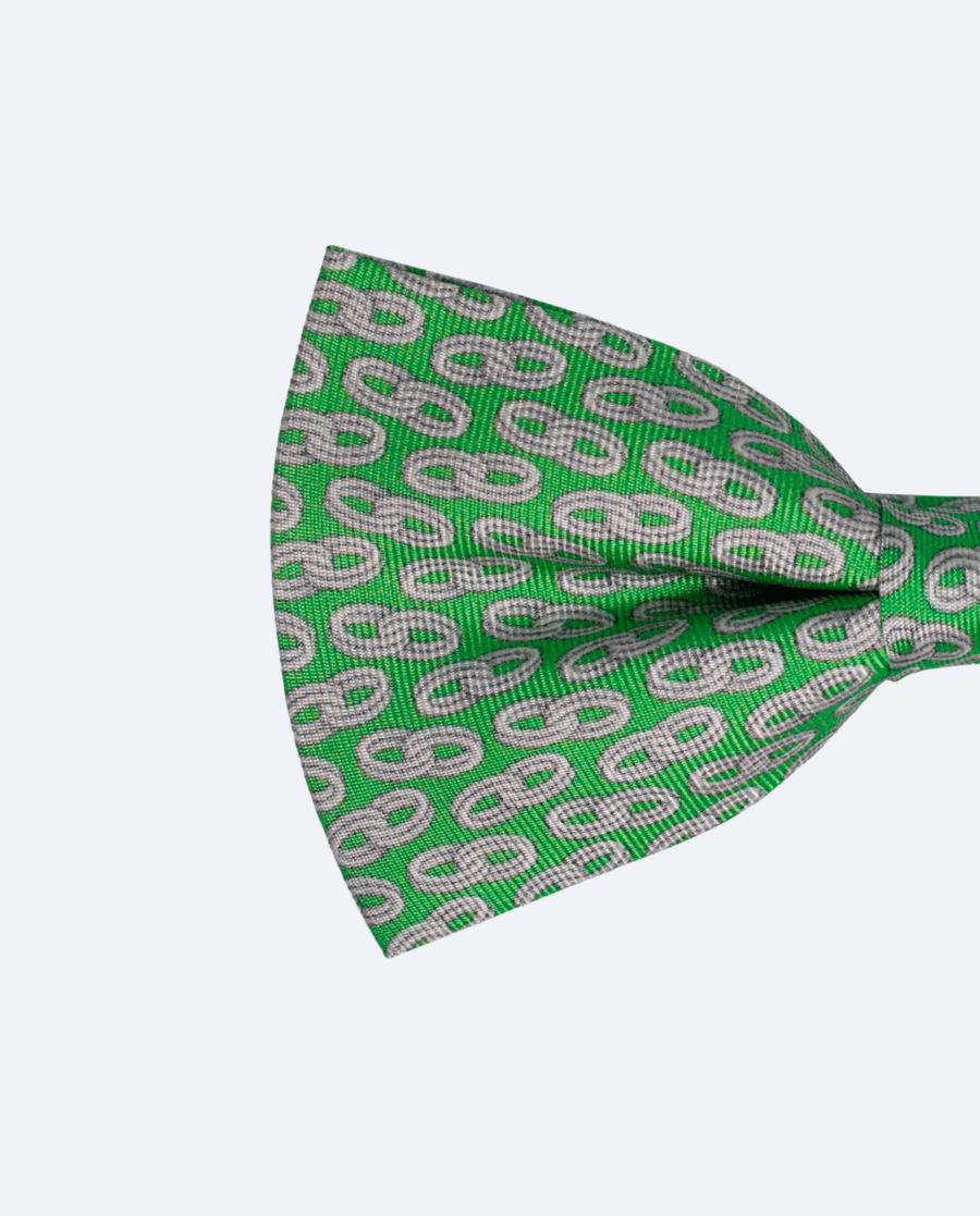 Pajarita en seda verde claro diseño de cadenas