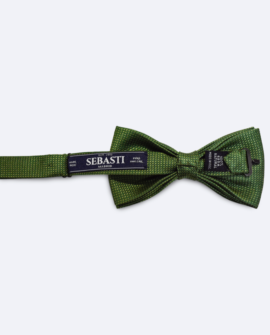 Vista trasera de la pajarita verde claro de seda jacquard, con cinta ajustable y marca Sebasti en la etiqueta