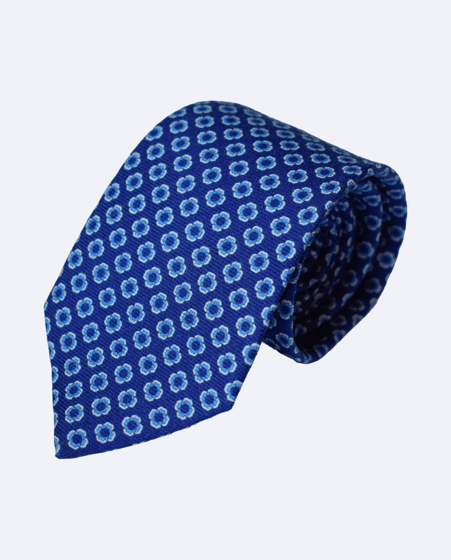 Corbata de seda azul con flores