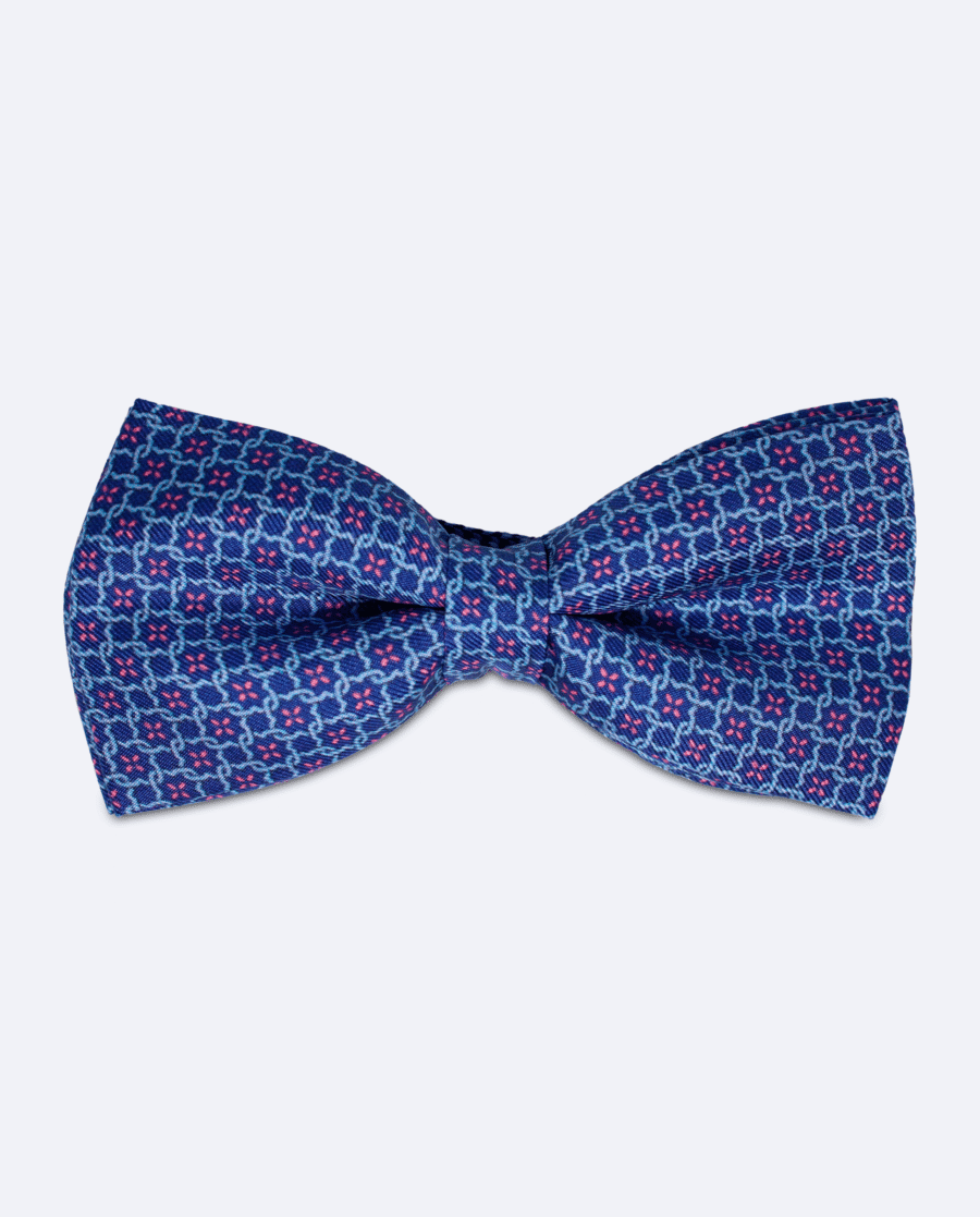 Pajarita azul marino con microestampado de flores rosas