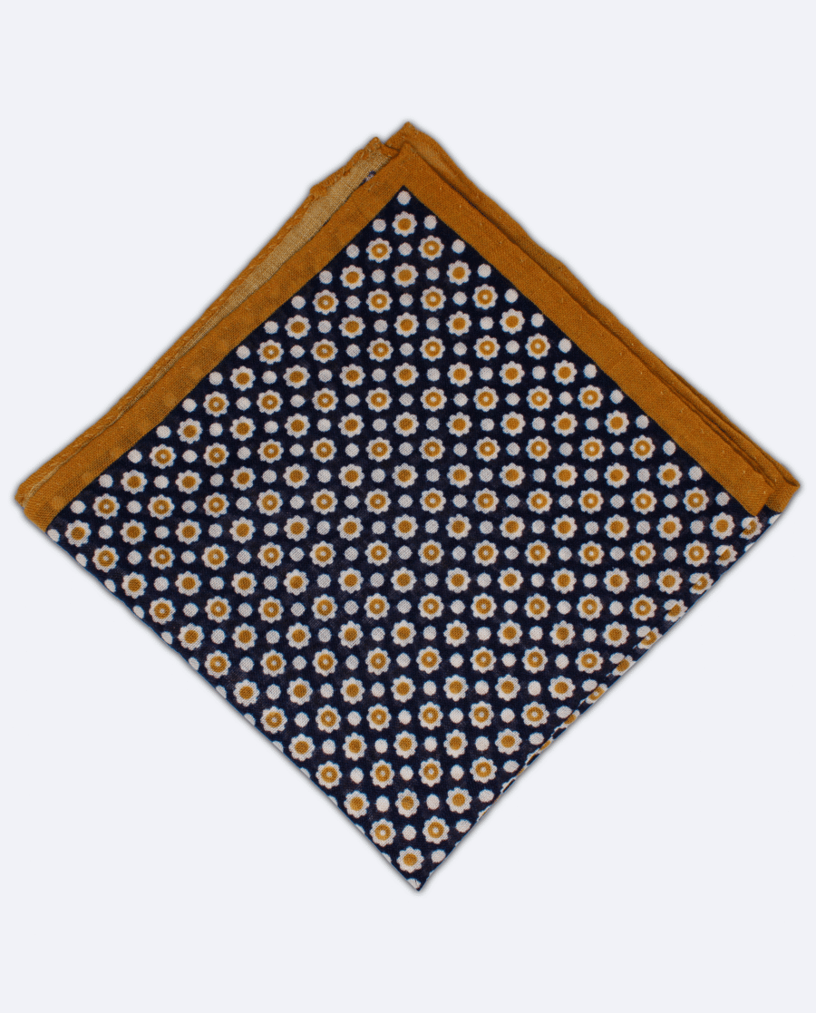 Pañuelo de bolsillo azul marino con flores doradas