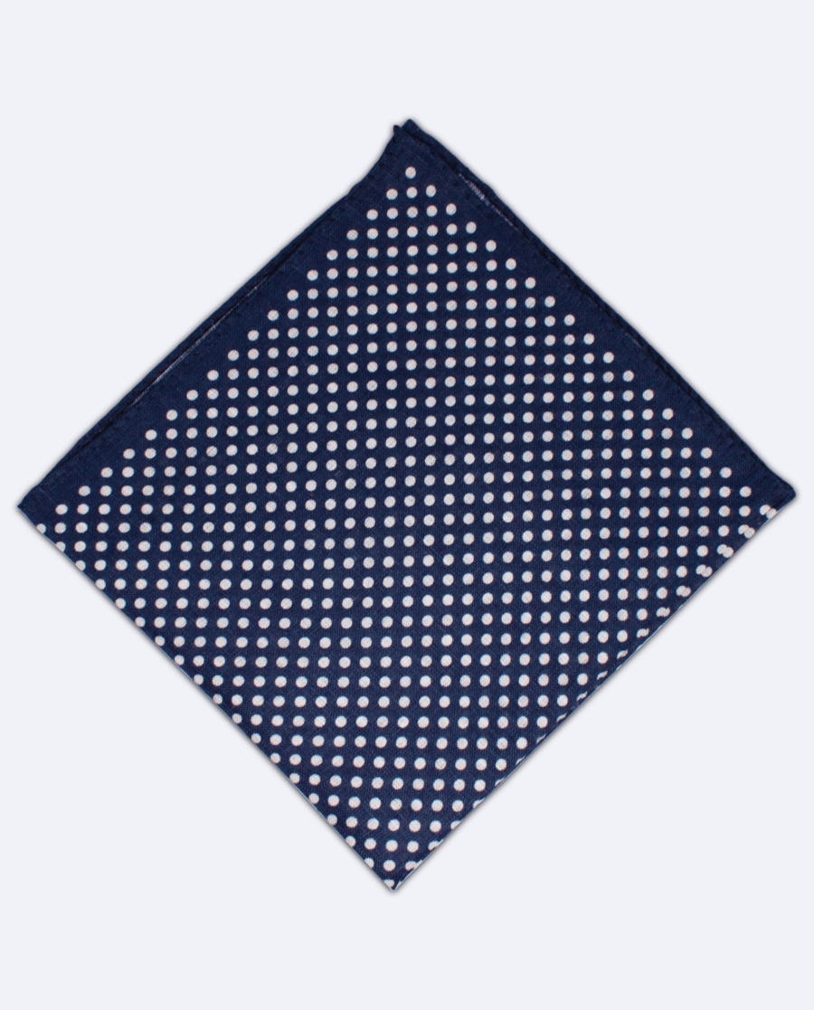 Pañuelo de bolsillo azul marino con lunares blancos