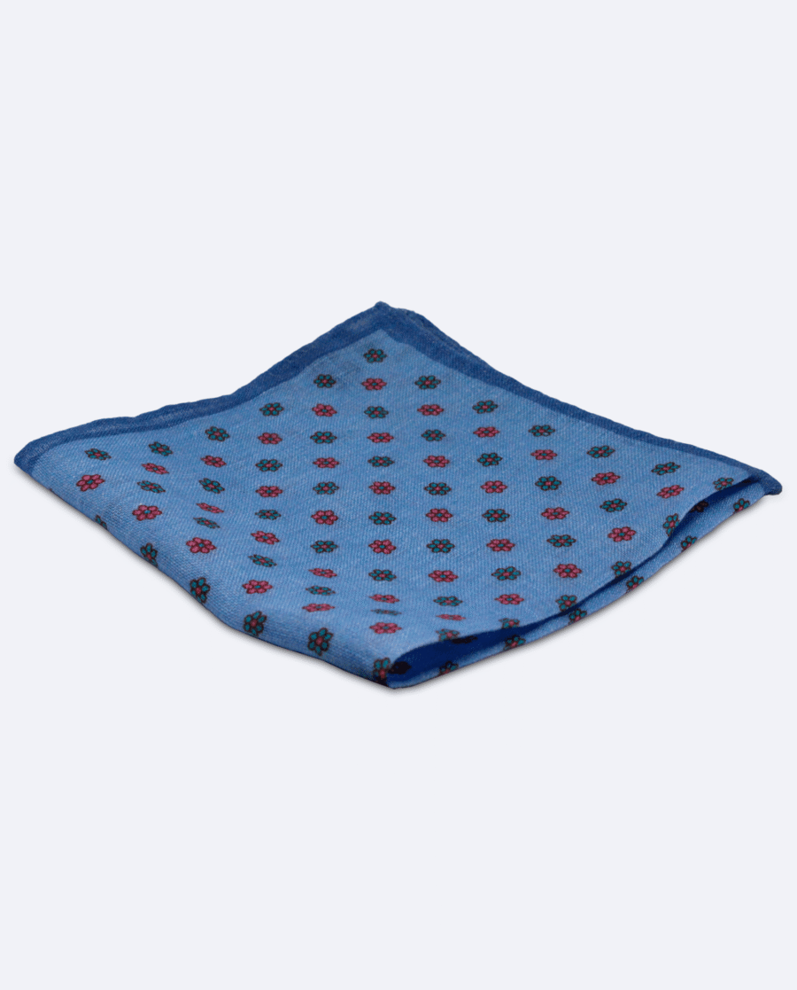 Pañuelo de bolsillo azul medio con flores verdes y rosas
